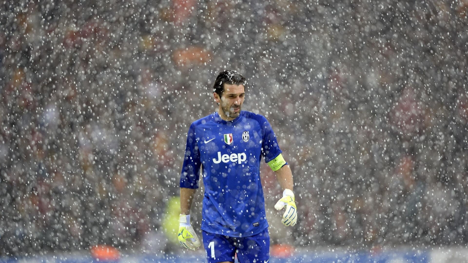 范巴斯滕：因伤早退的遗憾，禁区之王的悲情，范巴斯滕简介