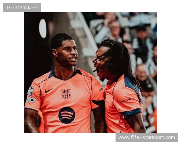 巴萨后场铁三角重生，球迷：这防线我能看一天！，在巴萨效力过的边后卫